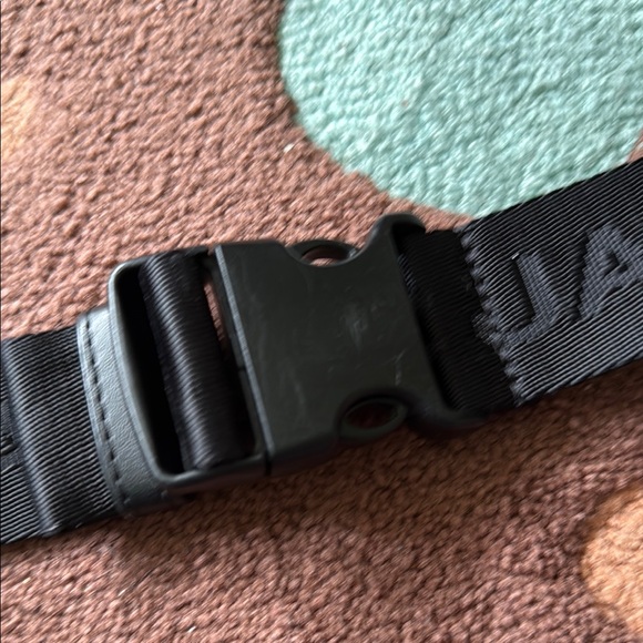 Authentic Marc Jacobs Purple Belt Bag - Picture 9 of 11